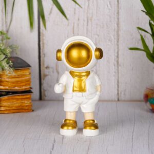 Astronaut Figurine Showpiece with Baloon in Hand
