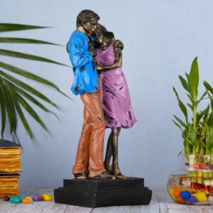Handcrafted Romantic Couple Holding Each Other Decorative Showpiece